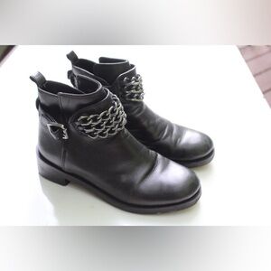 Tory Burch Bloomfield ankle boots